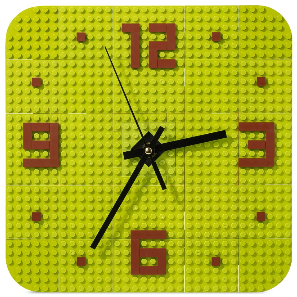 Katara Klemmbaustein Wanduhr 25x25 cm Grün/Braun DIY